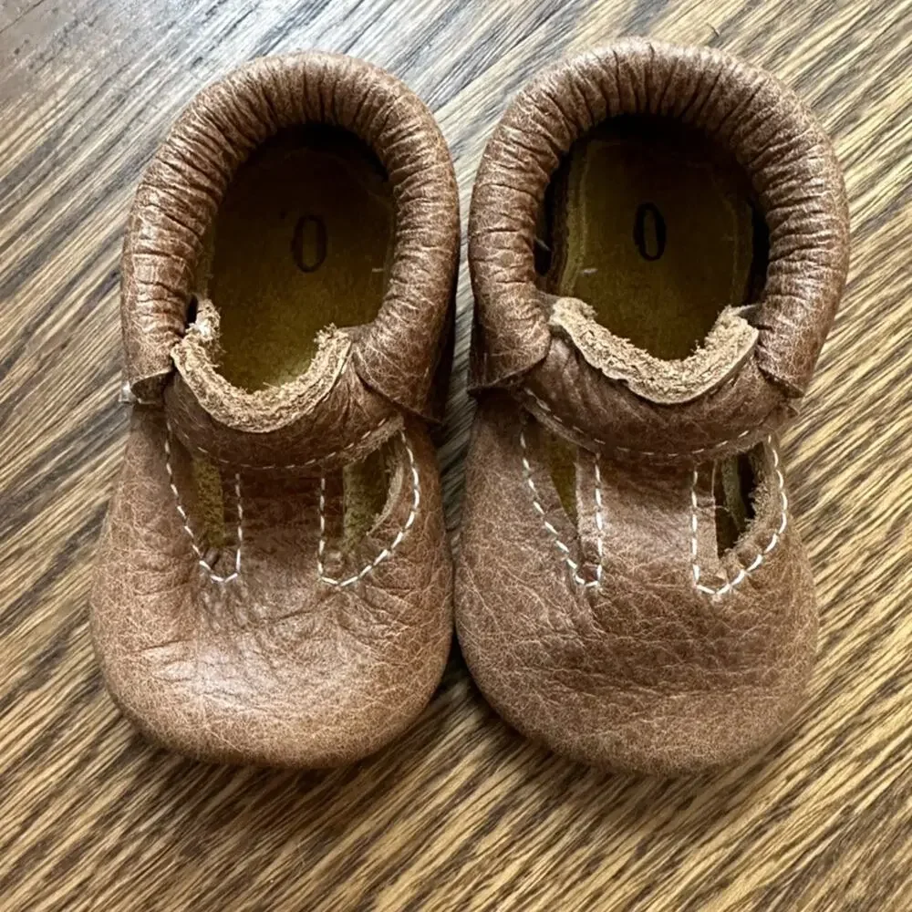 Nomies leather t-strap baby booties, NWT, tan size 0